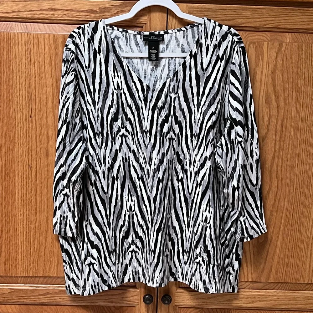 Alfred Dunner Black and White Zebra Print Blouse, EUC, Size 2X - Picture 1 of 4